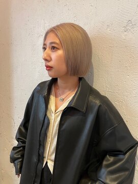 ルーム(Loom.) ハイトーンボブぱっつん前髪ボブミニボブ切りっぱなしボブ