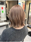 ミルクティーベージュ