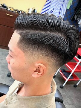 キングズバーバーショップ 本店(King's Barbershop) メンズ/メンズカット/フェードカット/フェード/学割