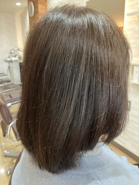 アートイン ミディアムボブ