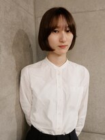オーオシカシカスペース(OOO YY Space)&nbsp;大人っぽい抜け感、顔周りカットがポイントのボブスタイル