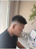 メンズスタイル黒髪フェードカットアップバング爽やかショート