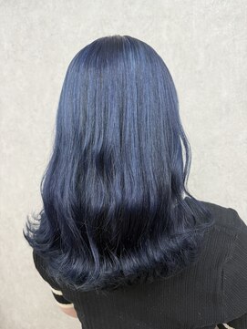 アン ブリーチ 大宮駅東口店(UN BLEACH) ブリーチ1回ネイビーブルーカラー♪♪