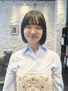 エン(YENN) 大人っぽさと可愛さを両立するフェミニンボブ