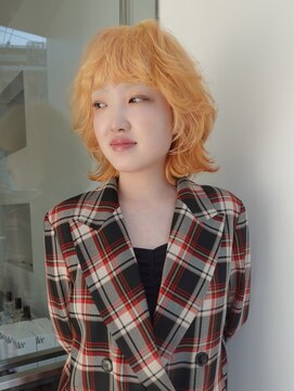 ブロンドヘア/レイヤーカット