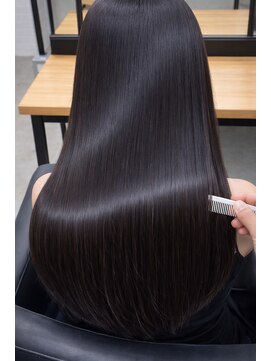 シウン(SIUN.) 髪質改善縮毛矯正×艶ロングストレート