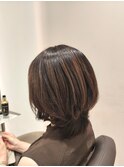 大人のミディアムレイヤーカットスタイル