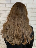 シシ 新宿(She 2.)&nbsp;ゆるふわ愛されセミディ　ミルクティーグレージュ