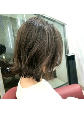 クオリス 赤塚店(QUALIS) 20代30代40代50代/小顔/ミディアム/外ハネ/ボブ/アッシュカラー