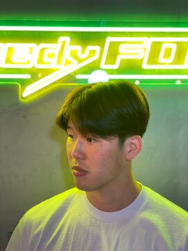 グリーディーフォックス 代々木(Greedy FOX) 韓国マッシュ/センタ-パ-ト/ツイストスパイラル/スキンフェード