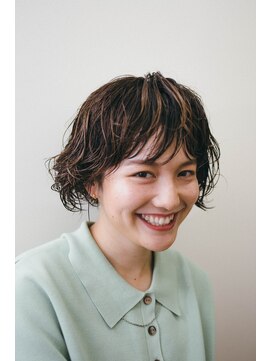 ピズム(PISM) ボブショート/ニュアンスカラー/カールボブ/似合わせカット