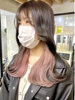 サクラ オモテサンドウ(SAKURA)&nbsp;結んでも可愛いインナーカラーピンク　表参道美容室