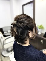 ムーブ(Moob)&nbsp;トップふんわりなシニヨンスタイル【別府】