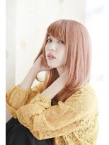 シャンティ 目白(SHANTi)&nbsp;ペールピンクの内巻きカールスタイル