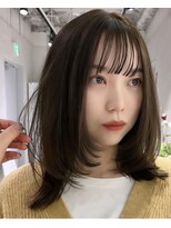 リアン バイ キートス(Lien by kiitos)&nbsp;ふんわりレイヤー/くびれ/顔まわりレイヤー/オリーブベージュ