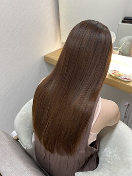 エクラートリアーラ 町田店(ECLART Reala) 艶を魅せる縮毛矯正【町田/髪質改善】