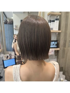 エストアール フクオカ 福岡博多店(est-r. Fukuoka) 切りっぱなし/ボブ/オリーブグレージュ/博多美容室