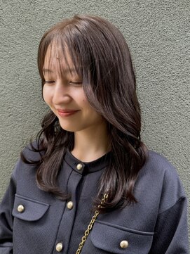 メイカ(MEIKA) ”重ためのレイヤー×オリーブブラウン” なかもと はな