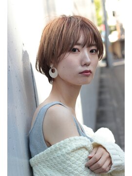 リタ(Lita) マッシュショート　小顔　ベージュカラー