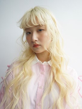 カナン(CANAAN) ブロンド　ハイトーン　ブリーチカラー　抜きっぱなし