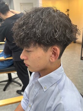フゥ 宇都宮(FeU) 波巻きパーマメンズパーマメンズヘアツーブロックツイストパーマ