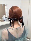 ツインのコンパクトシニヨン
