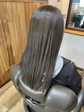 カットスタジオファニー(CutStudioFunny) オリーブグレージュ