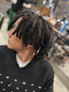 フォーコーナーズカットショップスリーセント 栄(FourCornersCutShop 3/cent) ショートドレッド