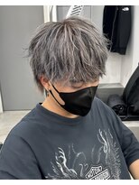 リット(LIT.)&nbsp;シルバー×ローライト/富士/メンズパーマ/メンズカット