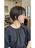 くびれショート × 抜け感バング