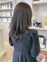 キャアリー(Caary)&nbsp;福山市Caary巻き髪レイヤーロング人気赤味除去暗髪グレージュ