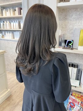 キャアリー(Caary) 福山市Caary巻き髪レイヤーロング人気赤味除去暗髪グレージュ