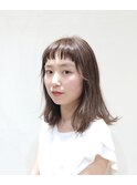 外ハネミディ×ショートバング