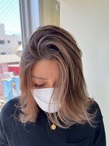 イキ 表参道(iki omotesando)&nbsp;モード/無造作ウェーブ/大人ガーリー[表参道駅]