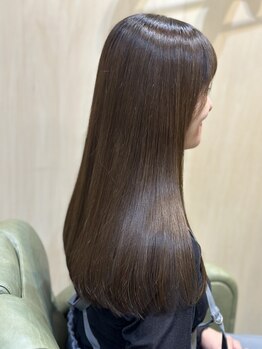 【福島駅/徒歩3分】広がりが気になる髪も自然なストレートに♪ダメージを最小限に抑えるから美髪が叶う♪