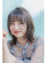 ページボーイ美容室 顔まわりを包み込むレイヤーミディ