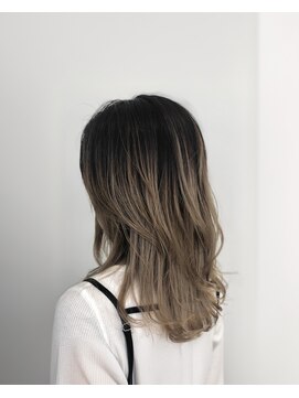 ジェナ(Jena) グラデーションカラー