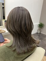 アルビス(arbis)&nbsp;オリーブカラーで叶えるウルフレイヤー