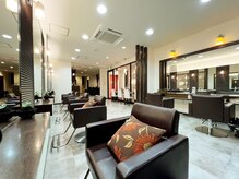 アヴァン ヘアリゾートの雰囲気（サロン店内）