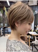 ショートヘアショートボブ白髪ぼかしハイライトカラーボブ