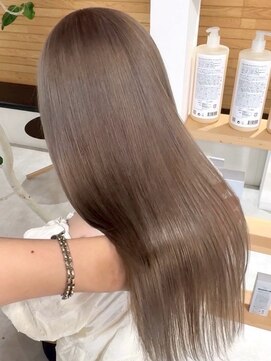 フリーク(FLEEK) レイヤーカット髪質改善ダブルカラーブリーチ