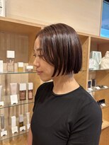 ナタリー(Natalie) ぷつっとライン感のあるミニボブ