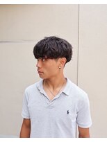 シーンバイラッド ヘルム(SCENE by RAD helm) 束感ツーブロックで魅せる爽やかビジネススタイルメンズカット