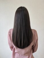 ビープラス(B+)&nbsp;自然な艶のU字ロングストレート
