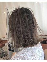 エンリエド(ENLIED) ENLIED☆外ハネワンカールで作る切りっぱなしボブ☆