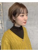 ベージュ