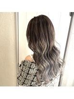 ヘアスピリッツアンクス(Hair Spirit anx) モノトーングレージュのバレイヤージュ