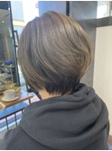 ハイカラーショートボブ