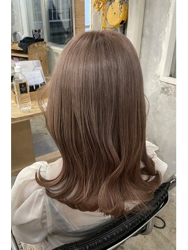 ウィークエンド(WEEKEND) 憧れのミルクティーベージュ