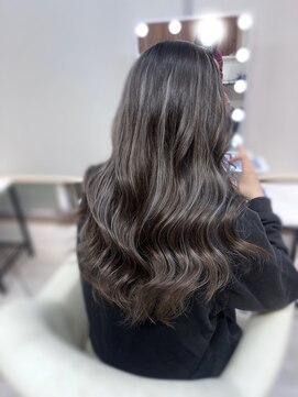 シャルム バイ アローズ 久留米店(CHARM BY AROSE) 大人細めハイライトハイトーンダブルカラーツヤ髪20代30代